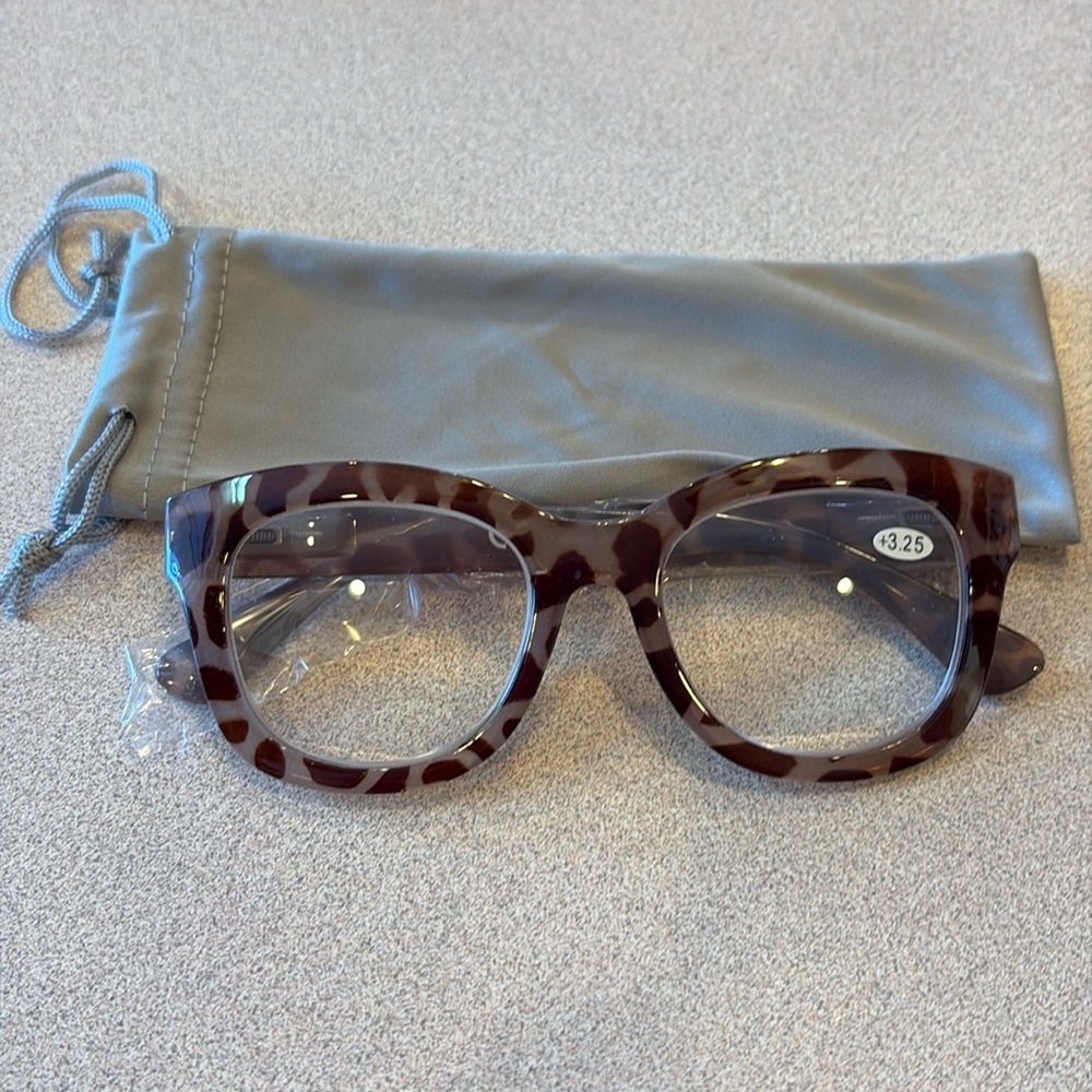 NWT 3.25 Reading Glasses